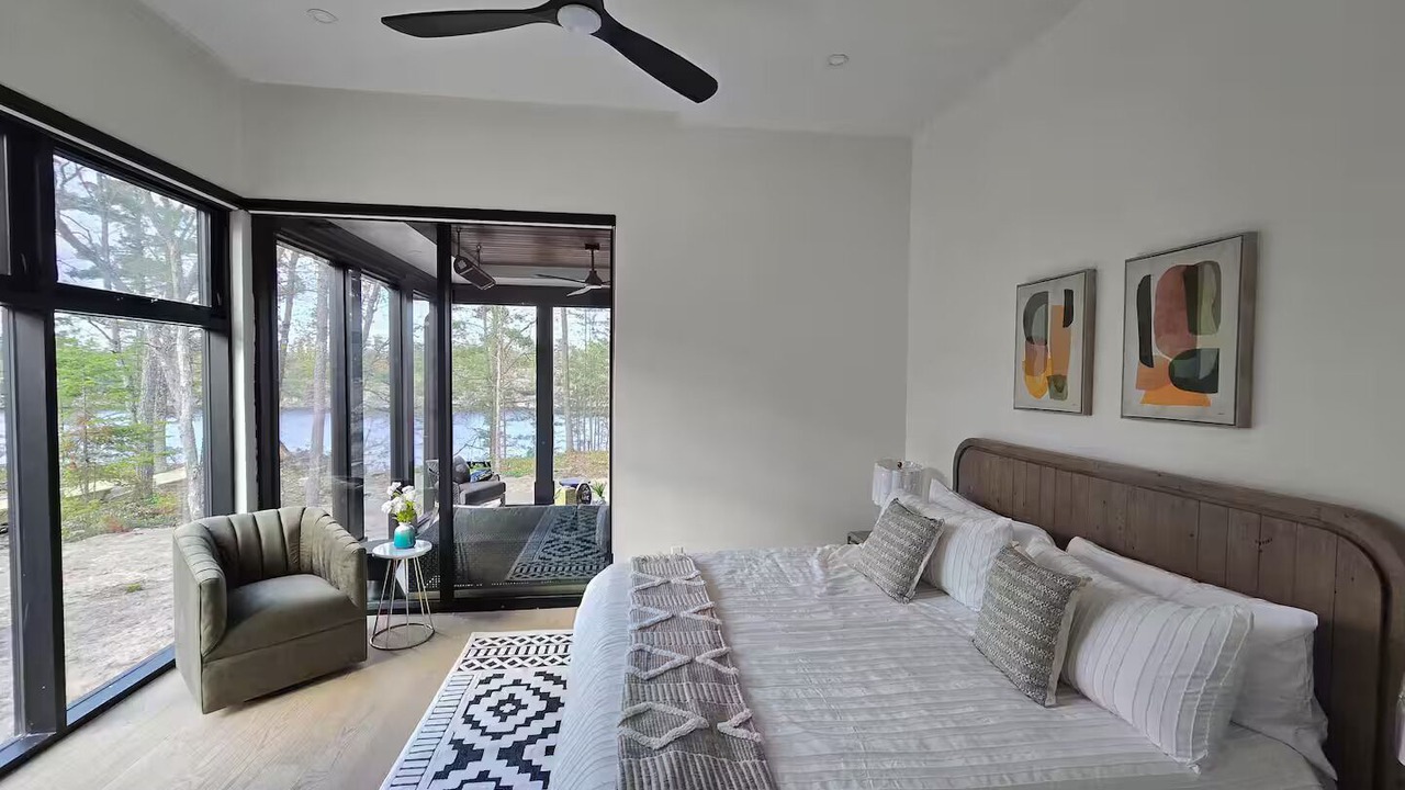 Photo of Bedroom in Gravenhurst