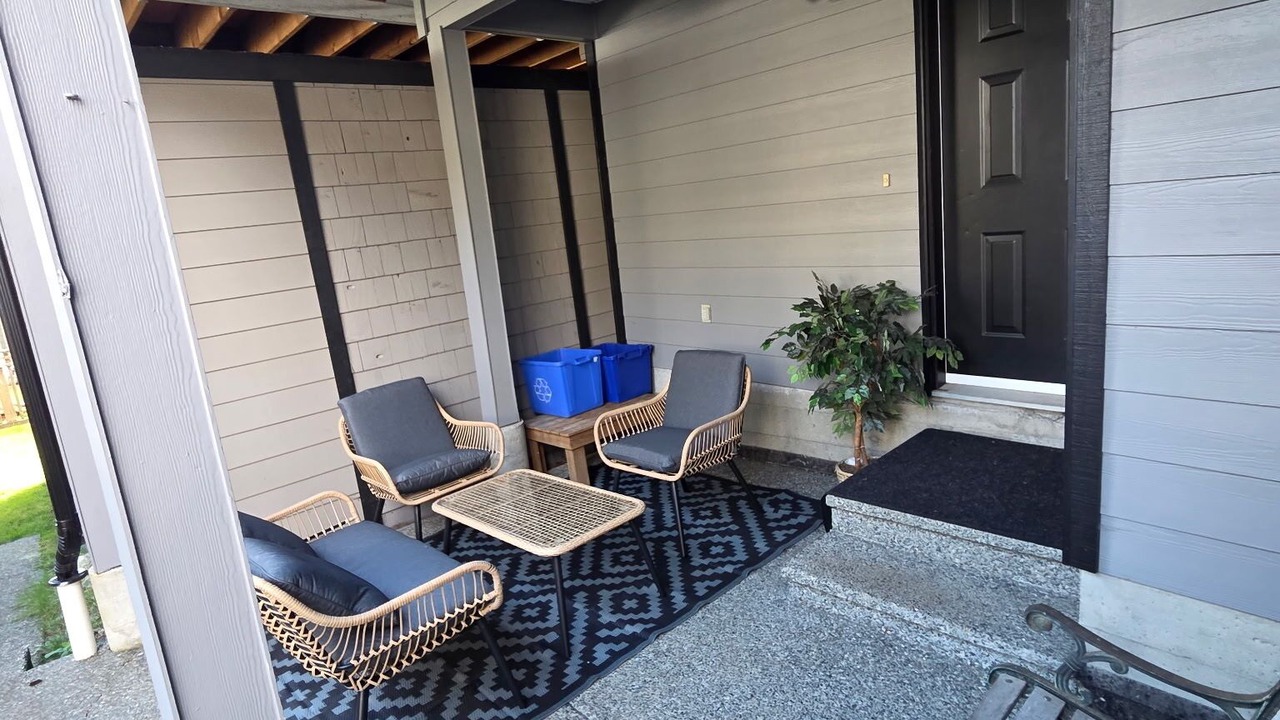 Photo of Patio Balcony in Saanich East