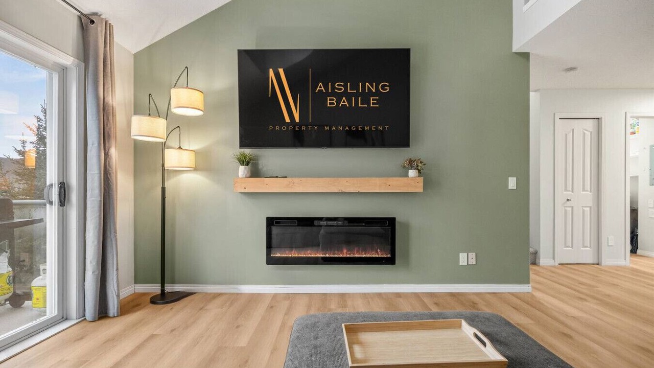 Photo of Livingroom in Radium Hot Springs