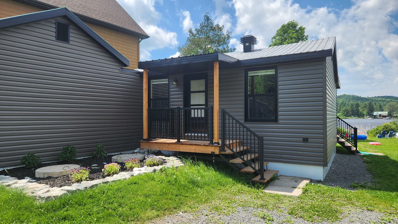 Photo of Outdoor in Adstock
