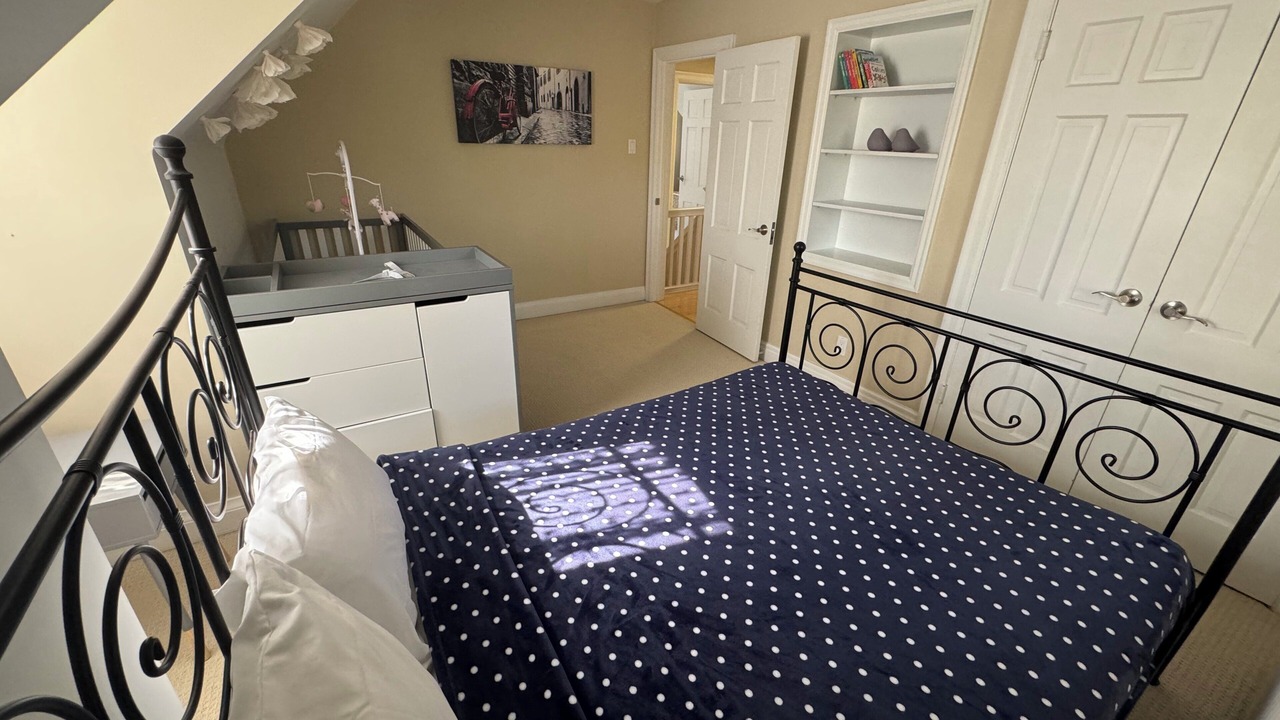 Photo of Bedroom in Newtonbrook