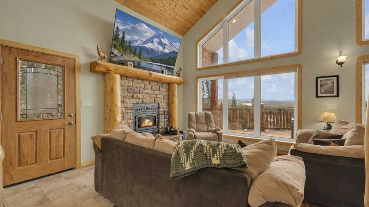 Photo of Livingroom in Nordegg