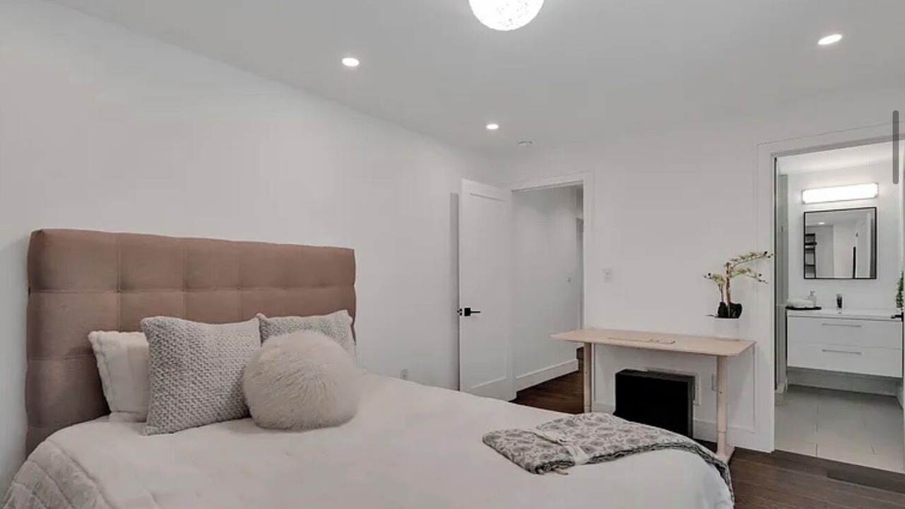 Photo of Bedroom in Maple Leaf
