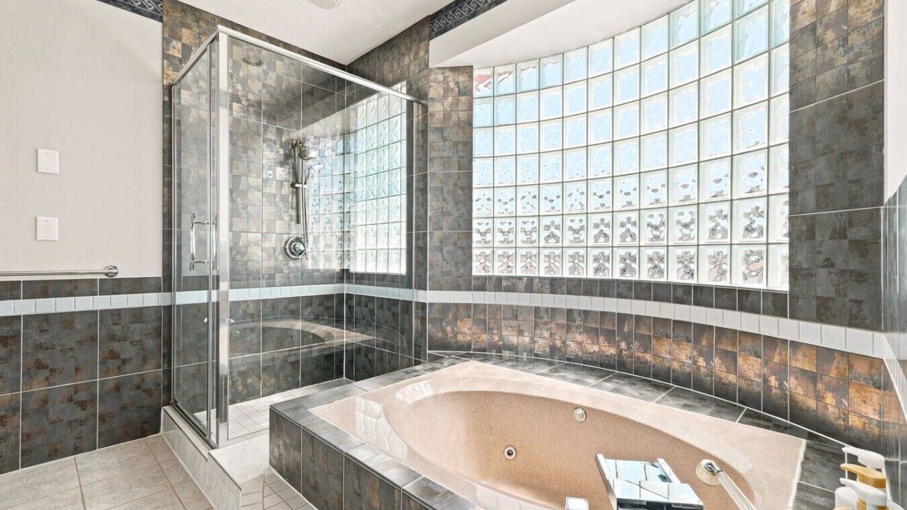 Photo of Bathroom in Arbutus Ridge