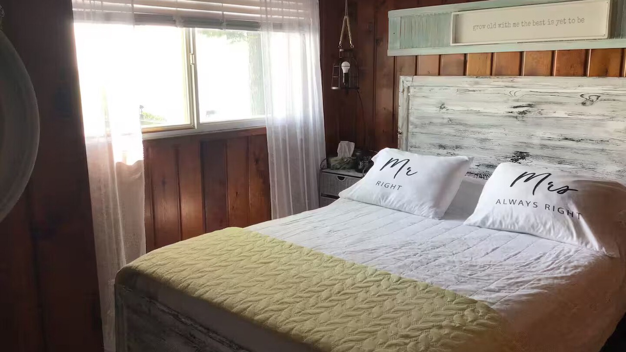 Photo of Bedroom in Romney