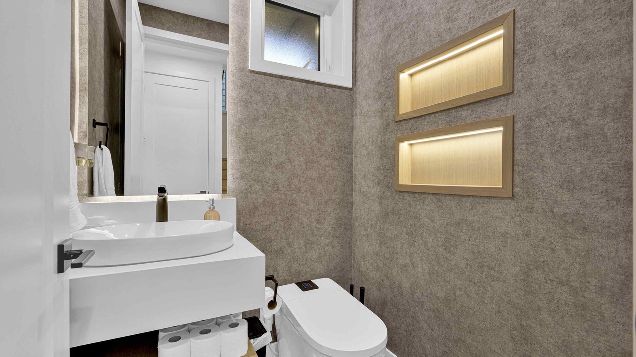 Photo of Bathroom in Kerrisdale