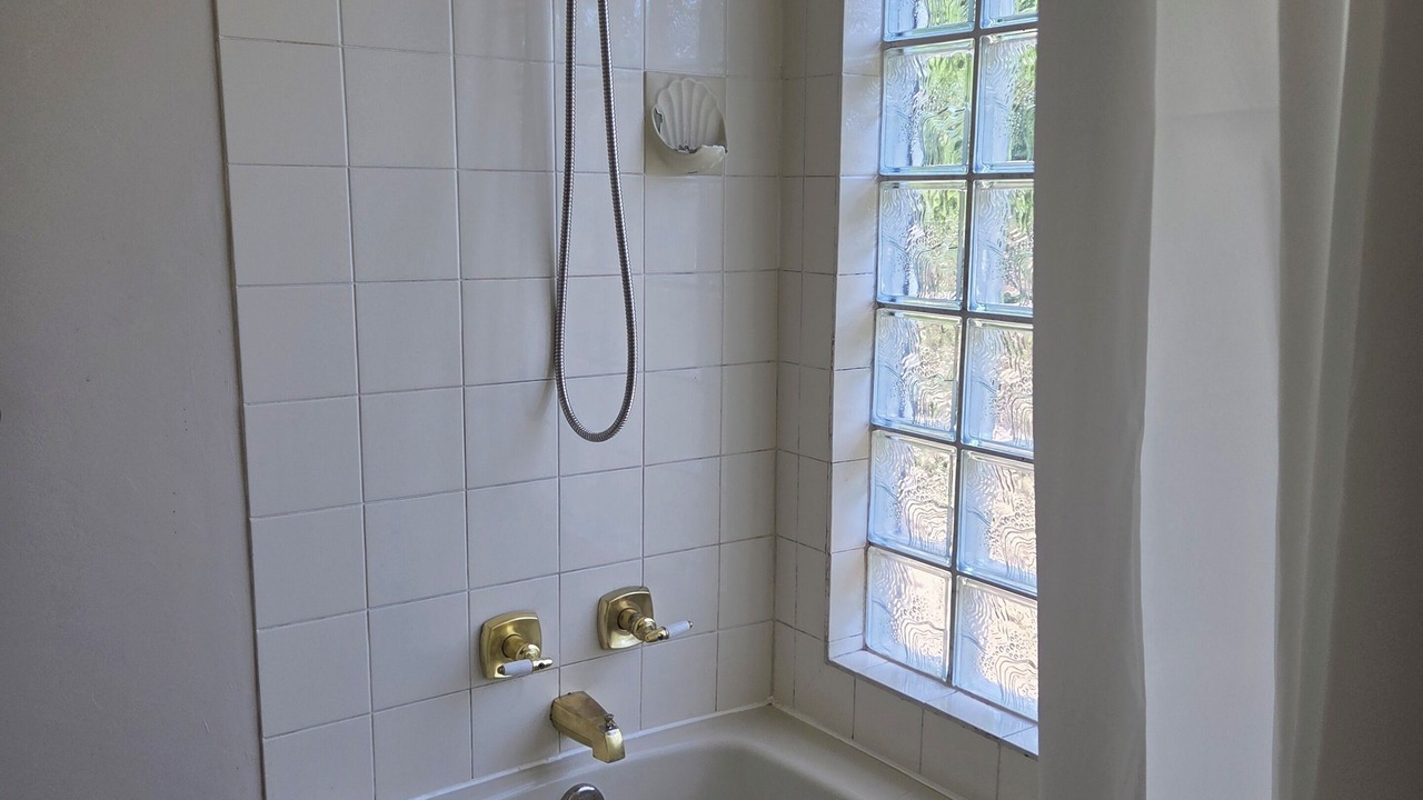 Photo of Bathroom in Delta