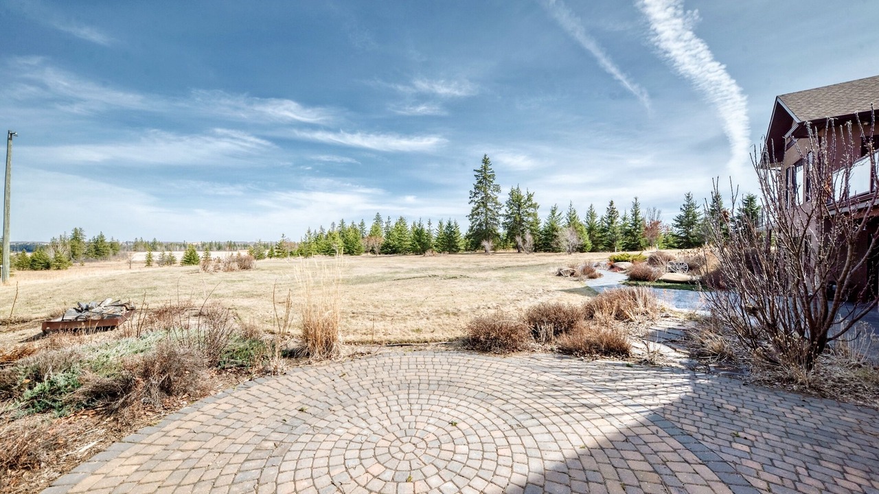 Photo of Outdoor in Calgary-Edmonton Corridor