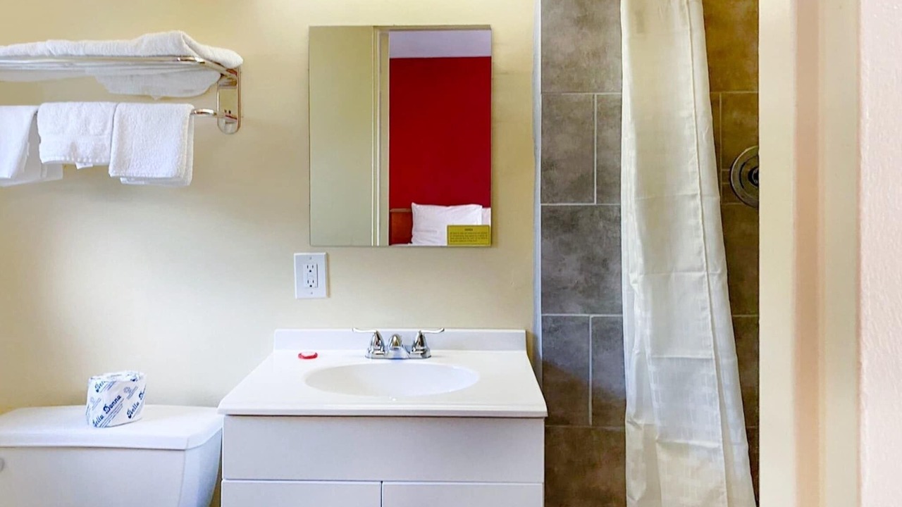 Photo of Bathroom in North Lima