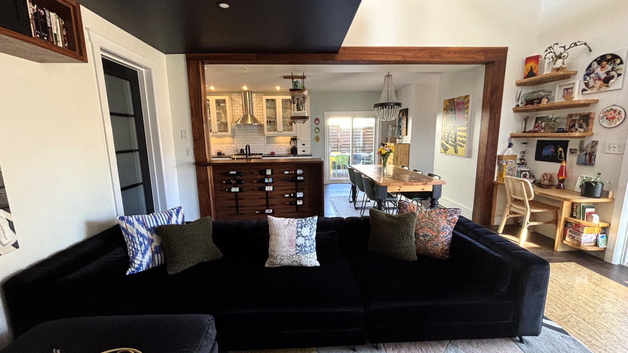 Photo of Livingroom in Kingston