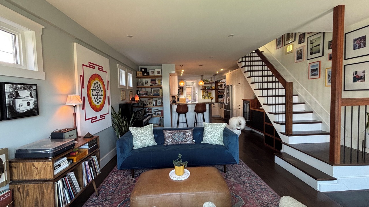 Photo of Livingroom in Kingston