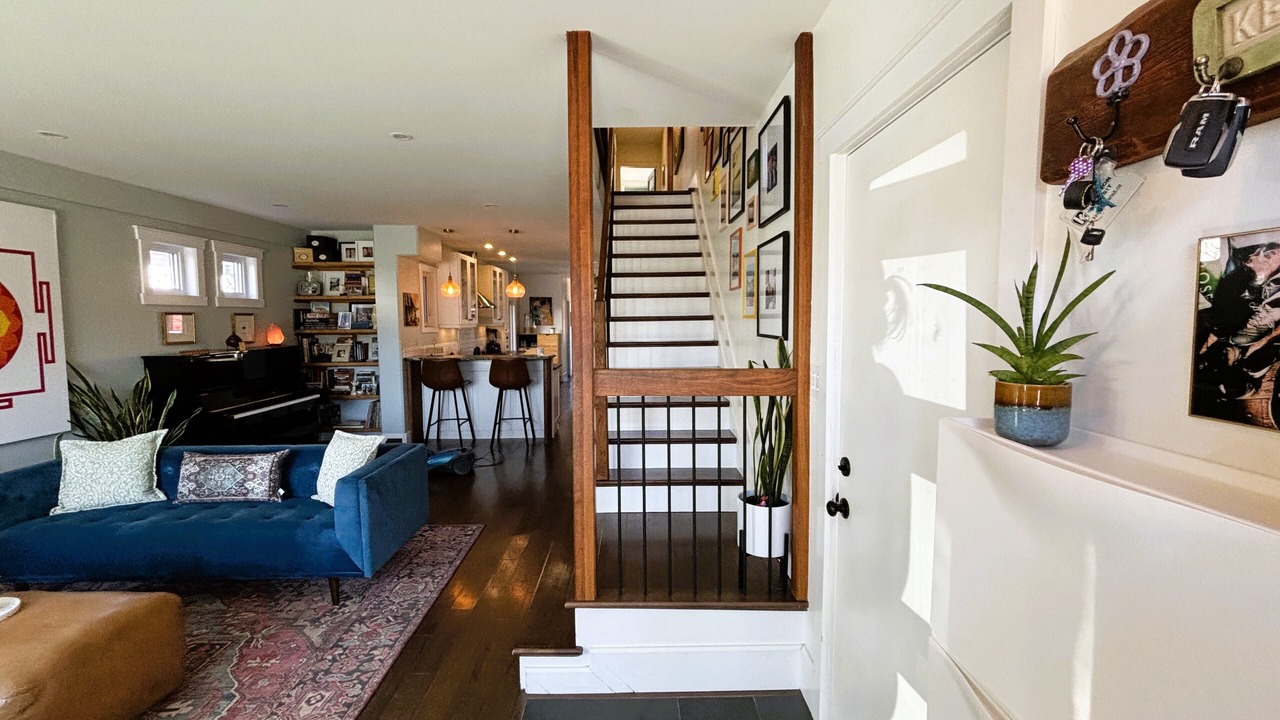Photo of Livingroom in Kingston