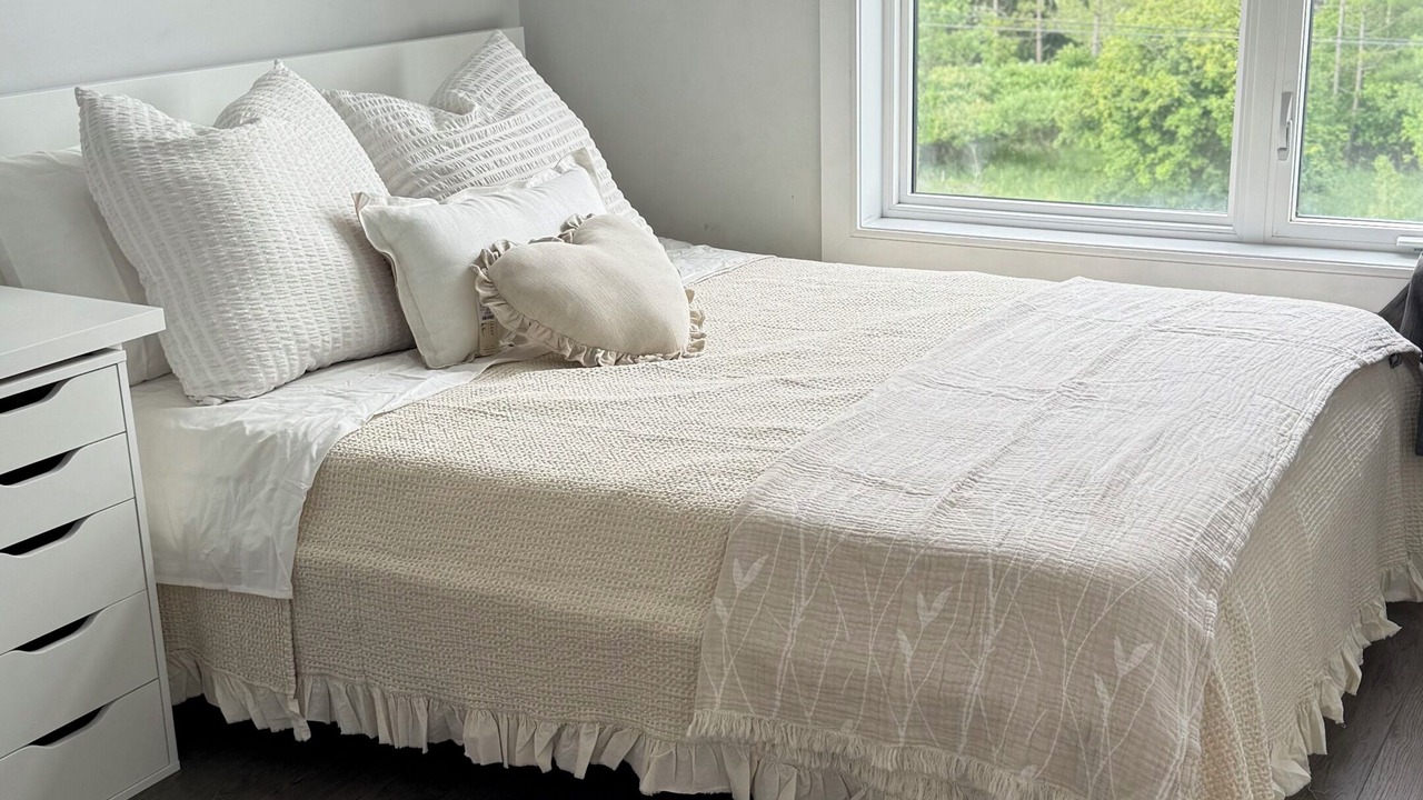 Photo of Bedroom in Elder Mills
