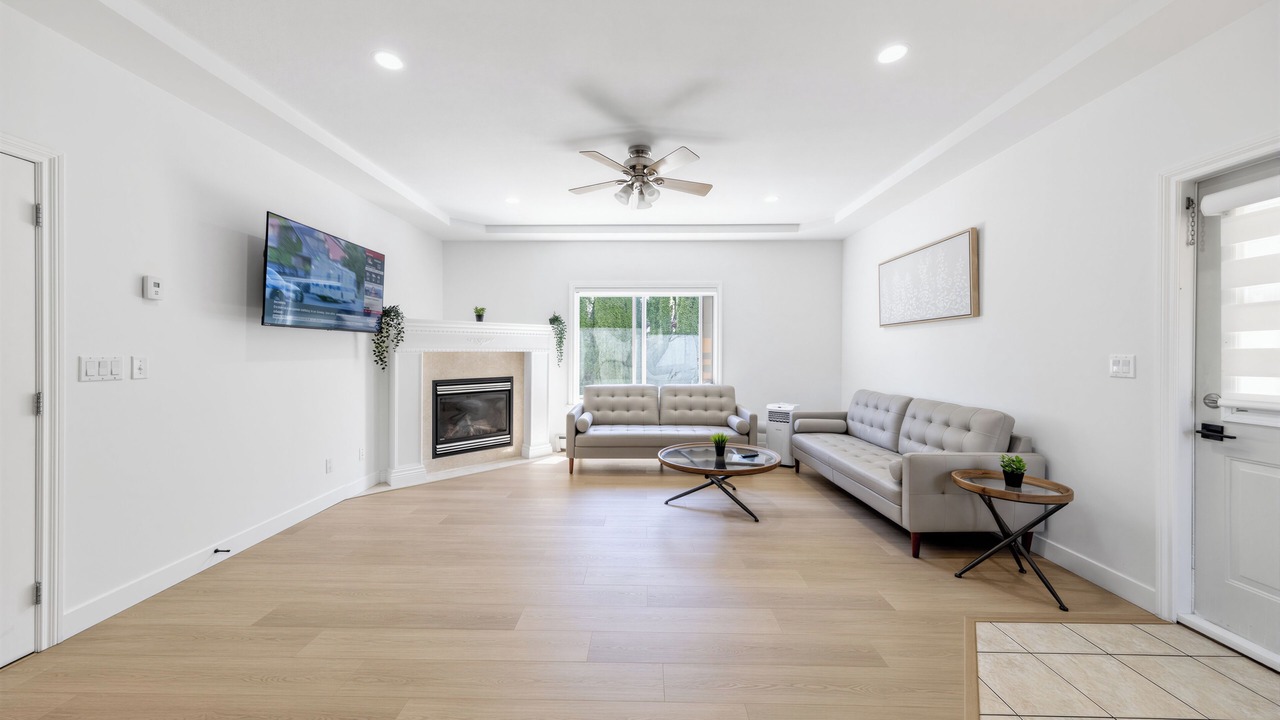 Photo of Livingroom in Fleetwood