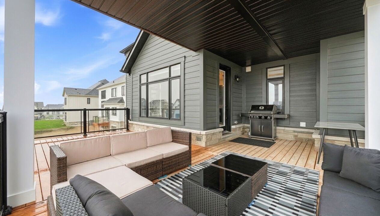 Photo of Patio Balcony in Oro-Medonte