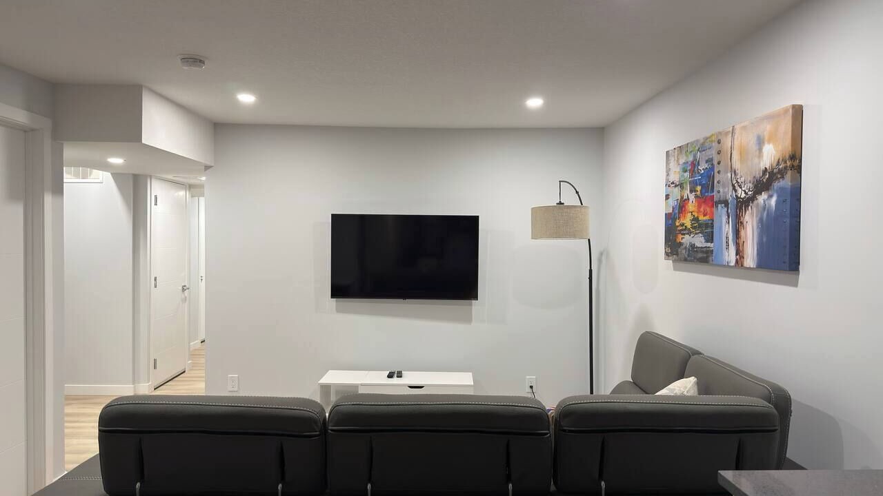 Photo of Livingroom in Leduc