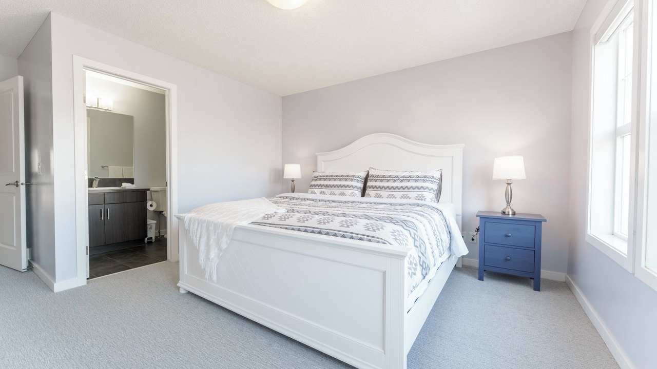 Photo of Bedroom in Evanston