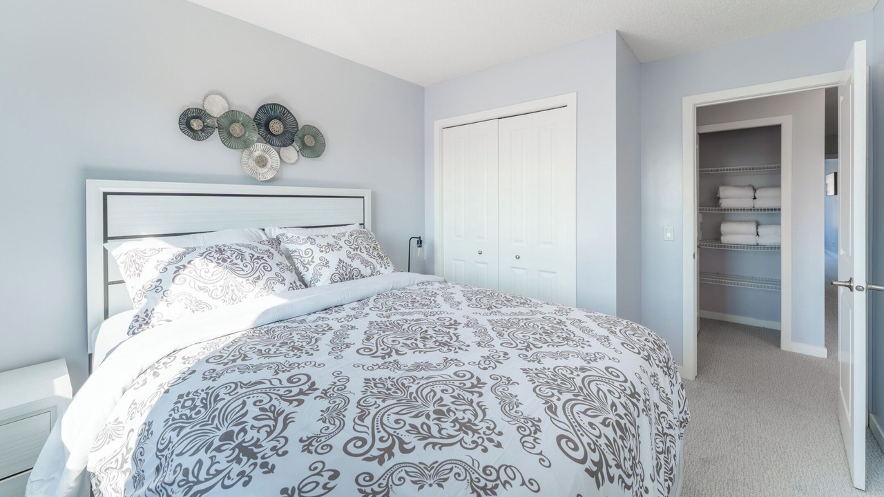 Photo of Bedroom in Evanston