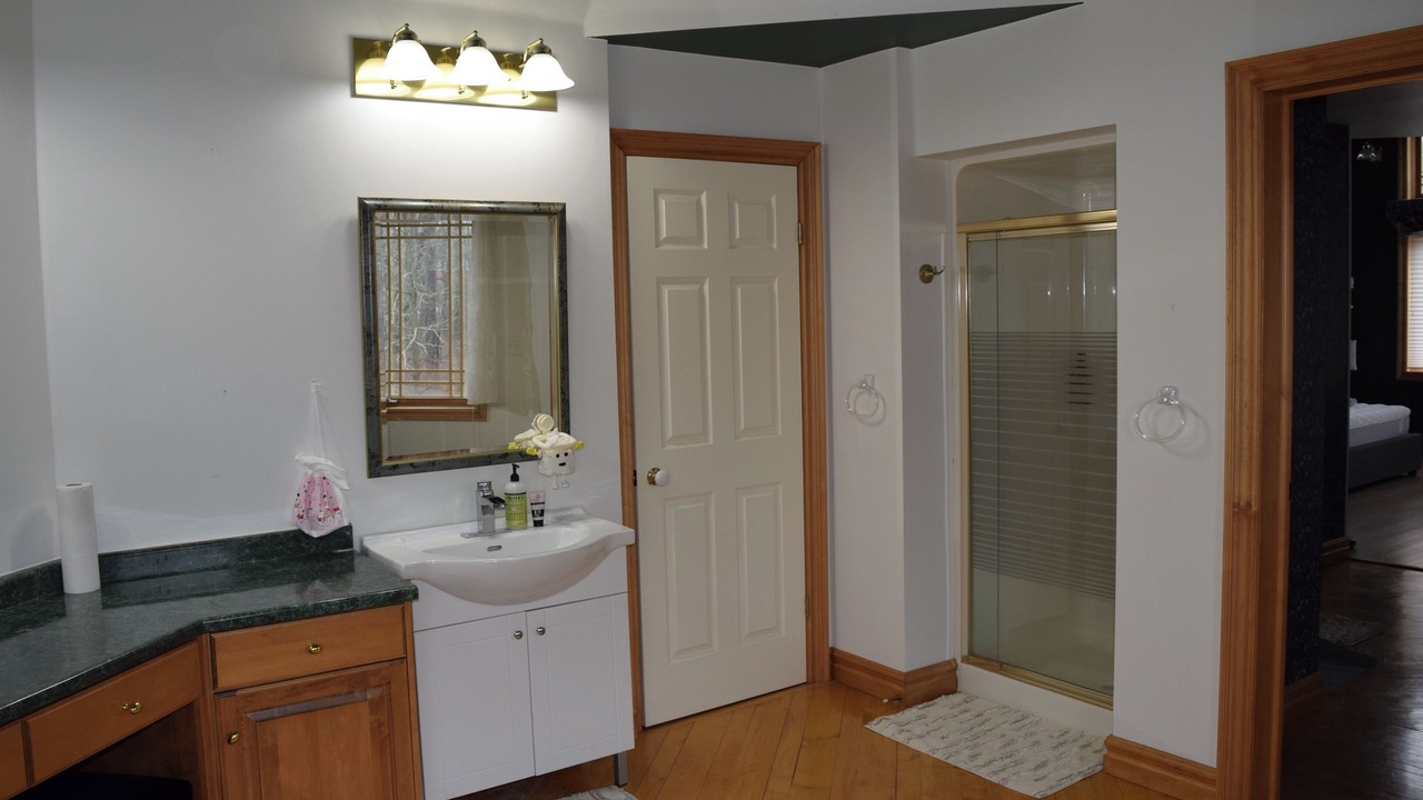 Photo of Bathroom in Welland