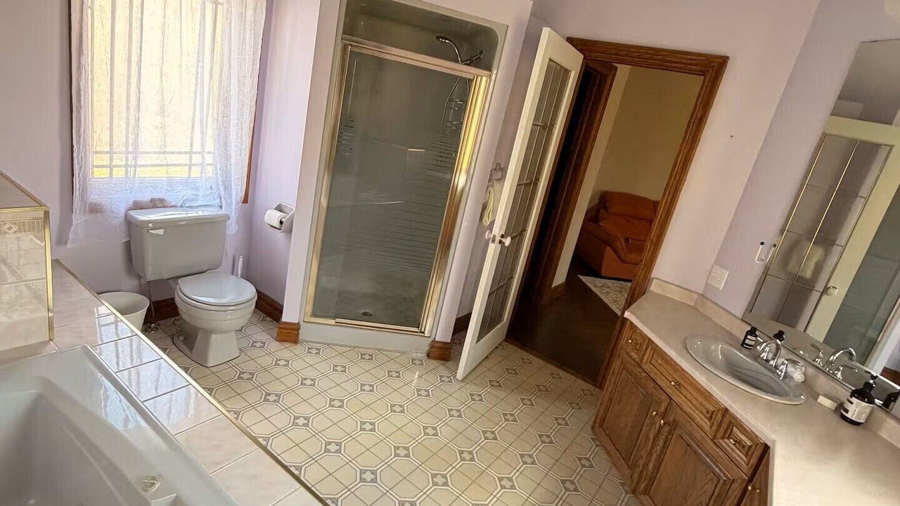 Photo of Bathroom in Welland