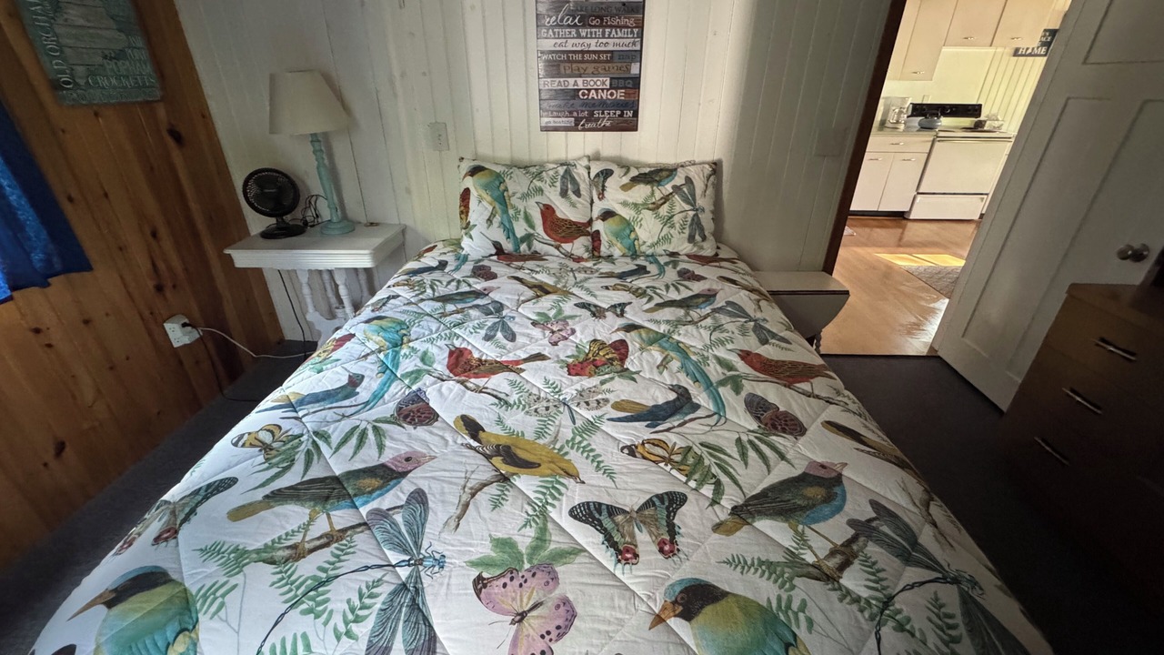 Photo of Bedroom in Lee
