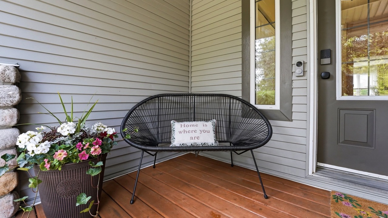 Photo of Patio Balcony in Markerville