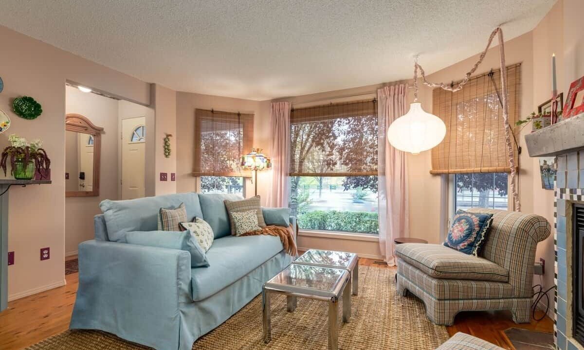 Photo of Livingroom in Sunnyside