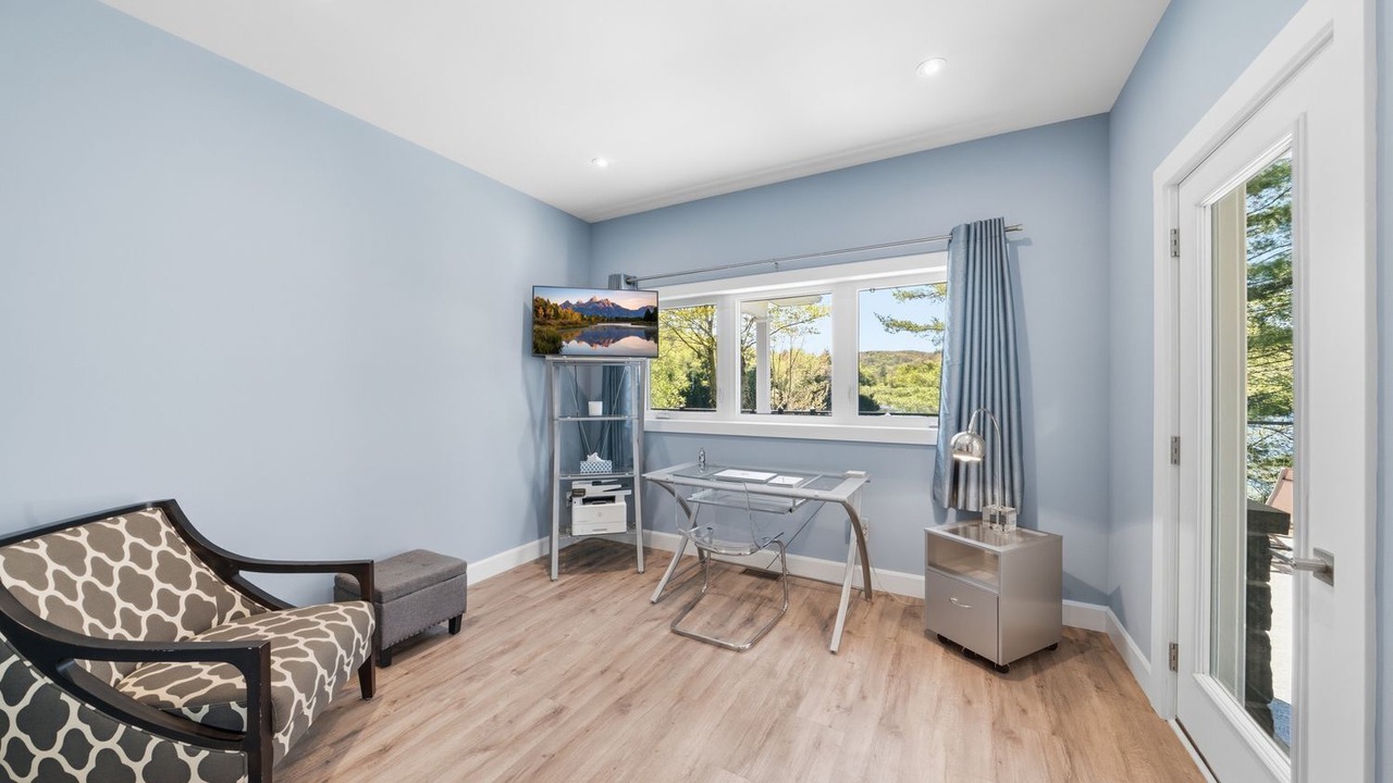 Photo of Livingroom in Faraday