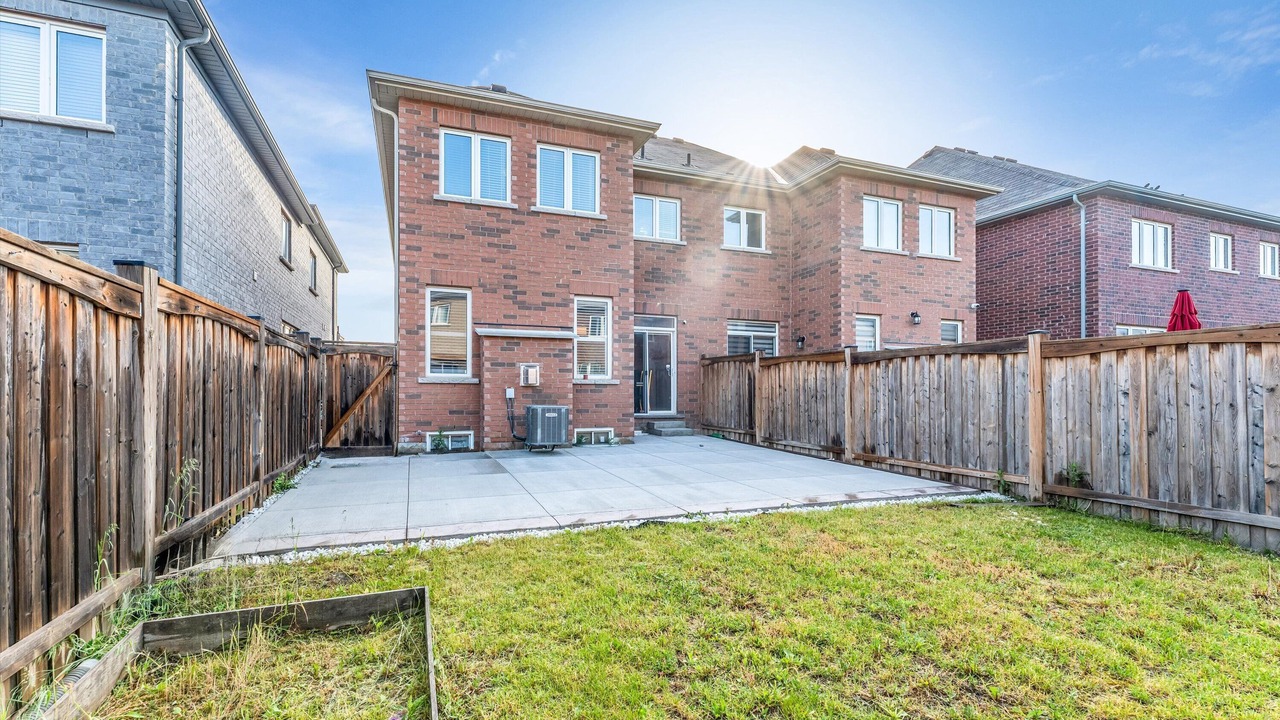 Photo of Outdoor in Brampton