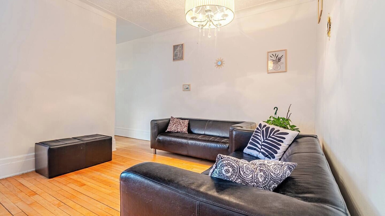 Photo of Livingroom in Parc Extension