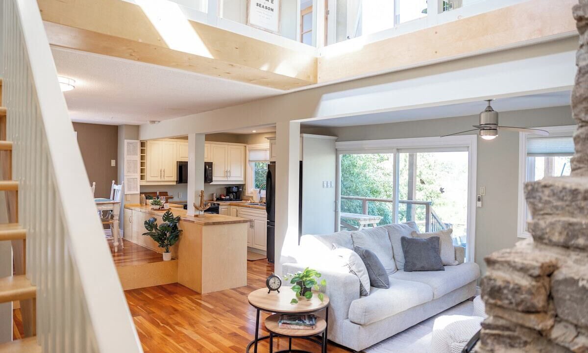 Photo of Livingroom in Fenelon Falls
