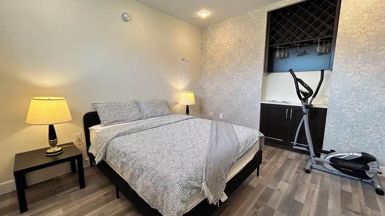 Photo of Bedroom in Sunset