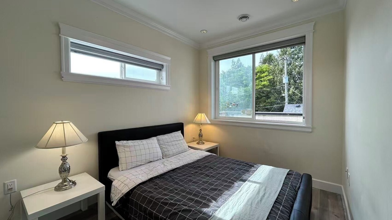 Photo of Bedroom in Sunset
