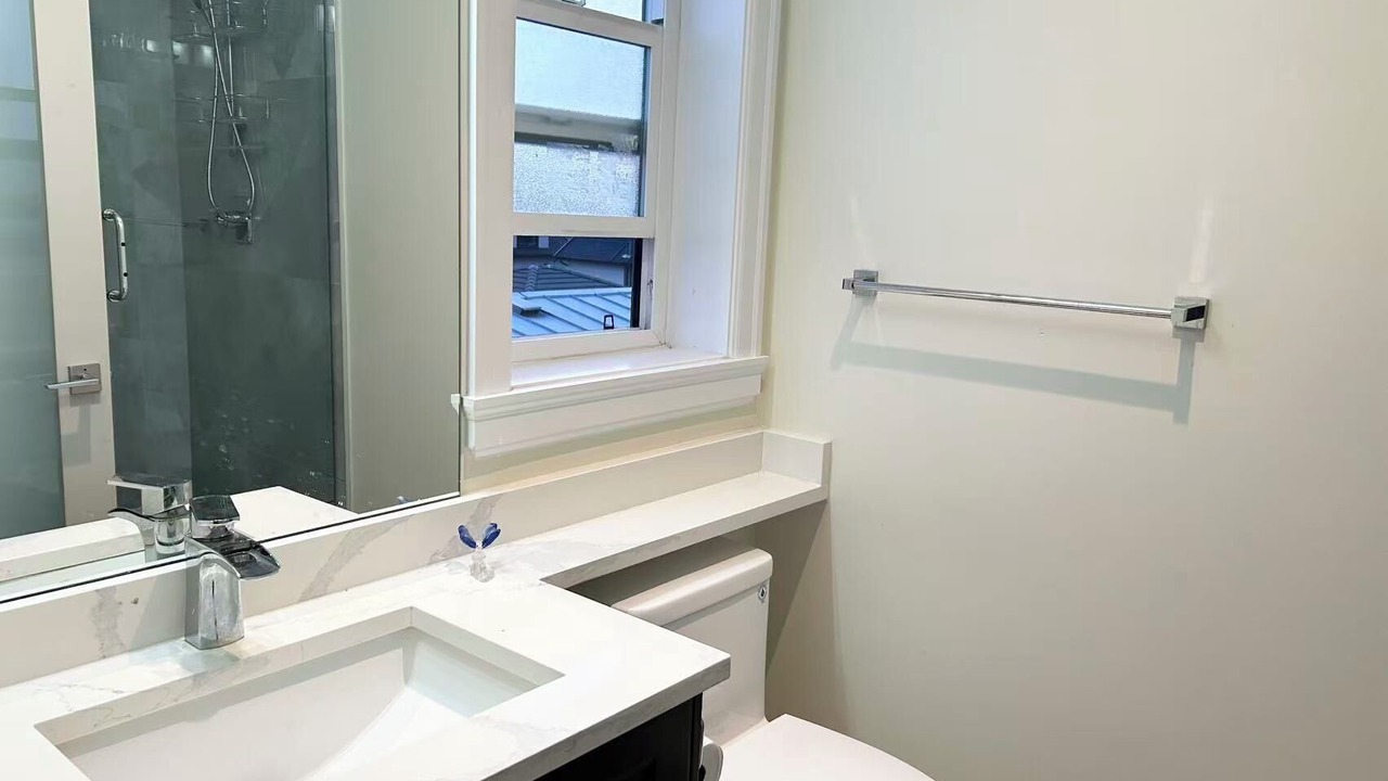 Photo of Bathroom in Sunset