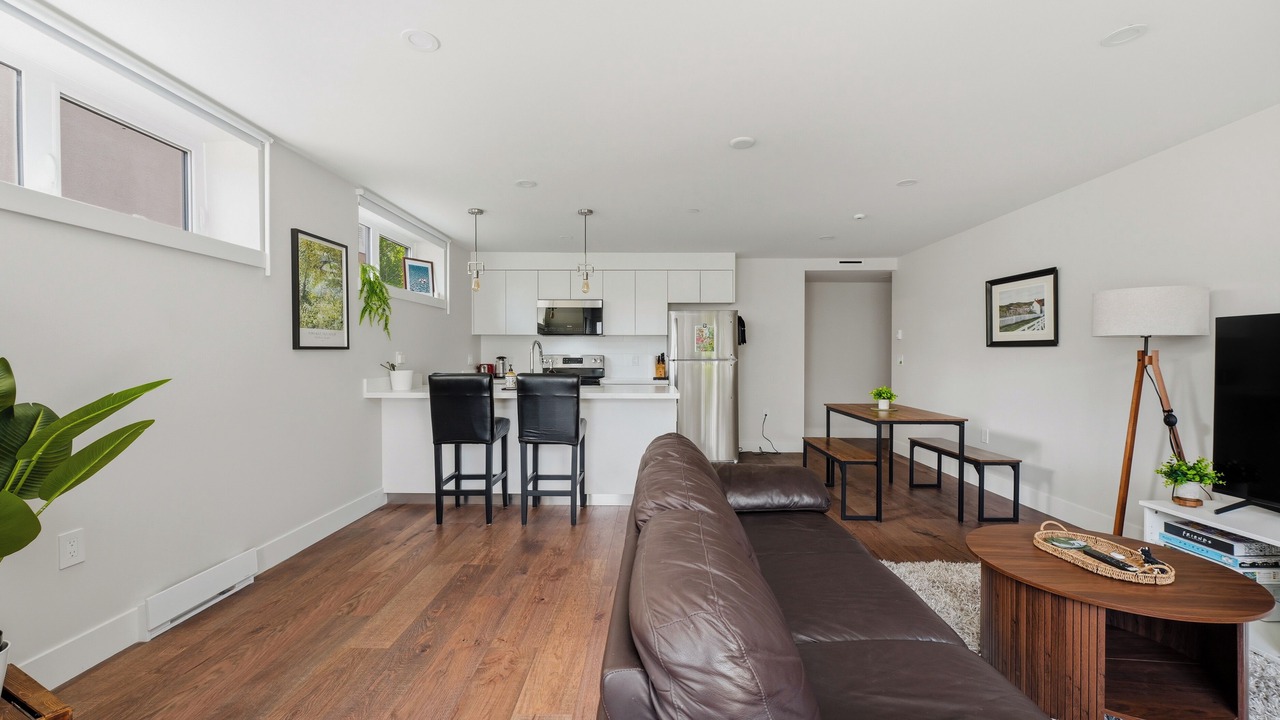 Photo of Livingroom in Riley Park-Little Mountain