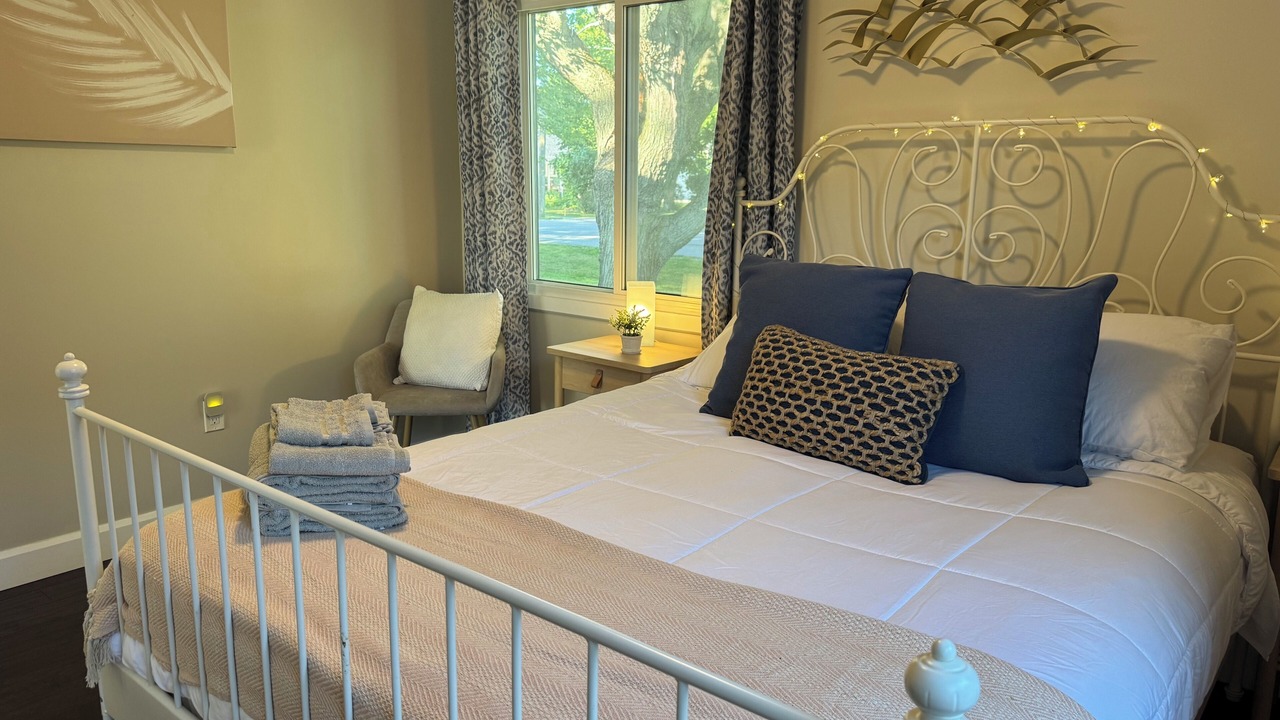 Photo of Bedroom in Crystal Beach