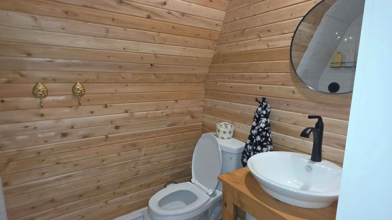 Photo of Bathroom in New Haven-Riverdale