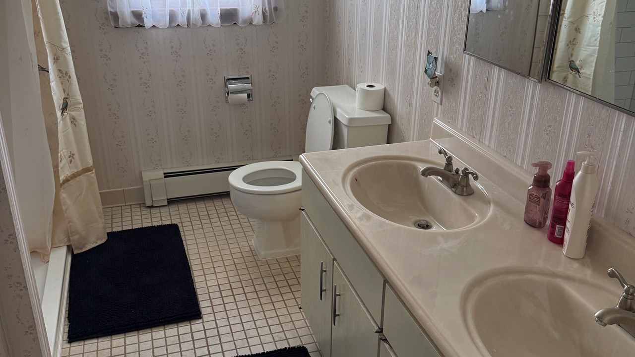 Photo of Bathroom in Pavilion
