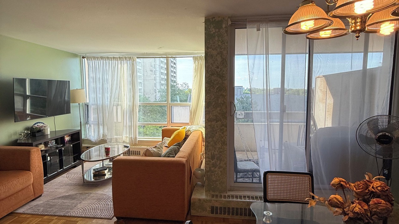 Photo of Livingroom in Briar Hill - Belgravia