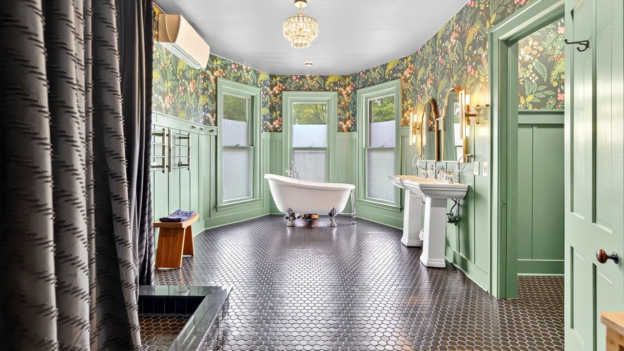 Photo of Bathroom in Lodi