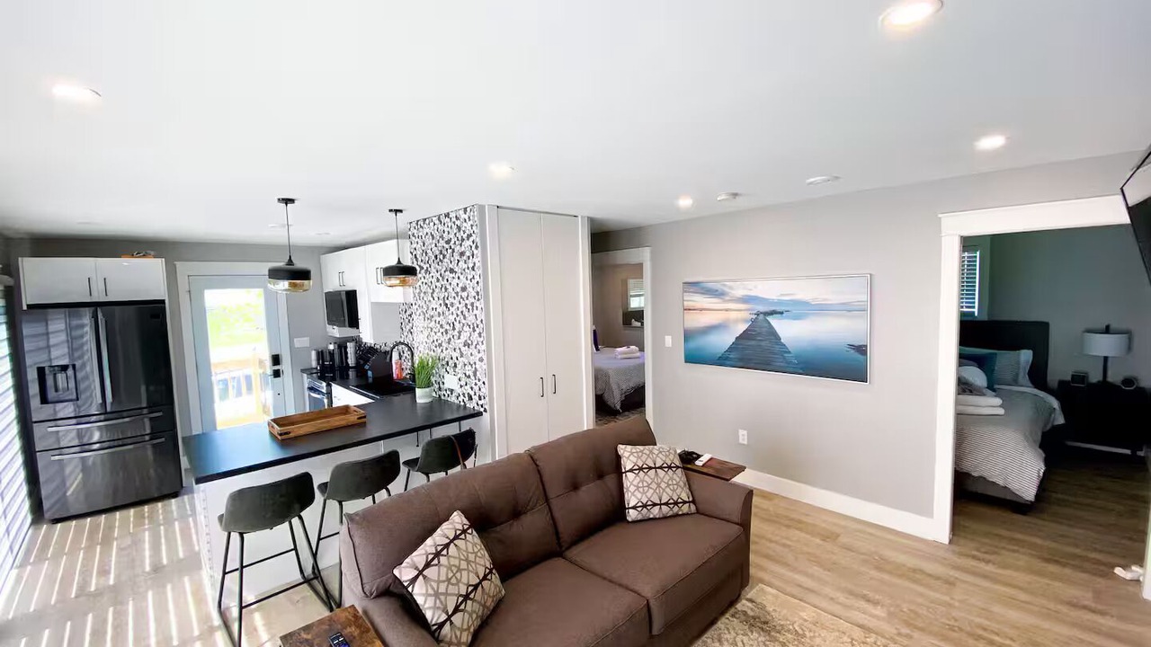 Photo of Livingroom in Brackley Beach