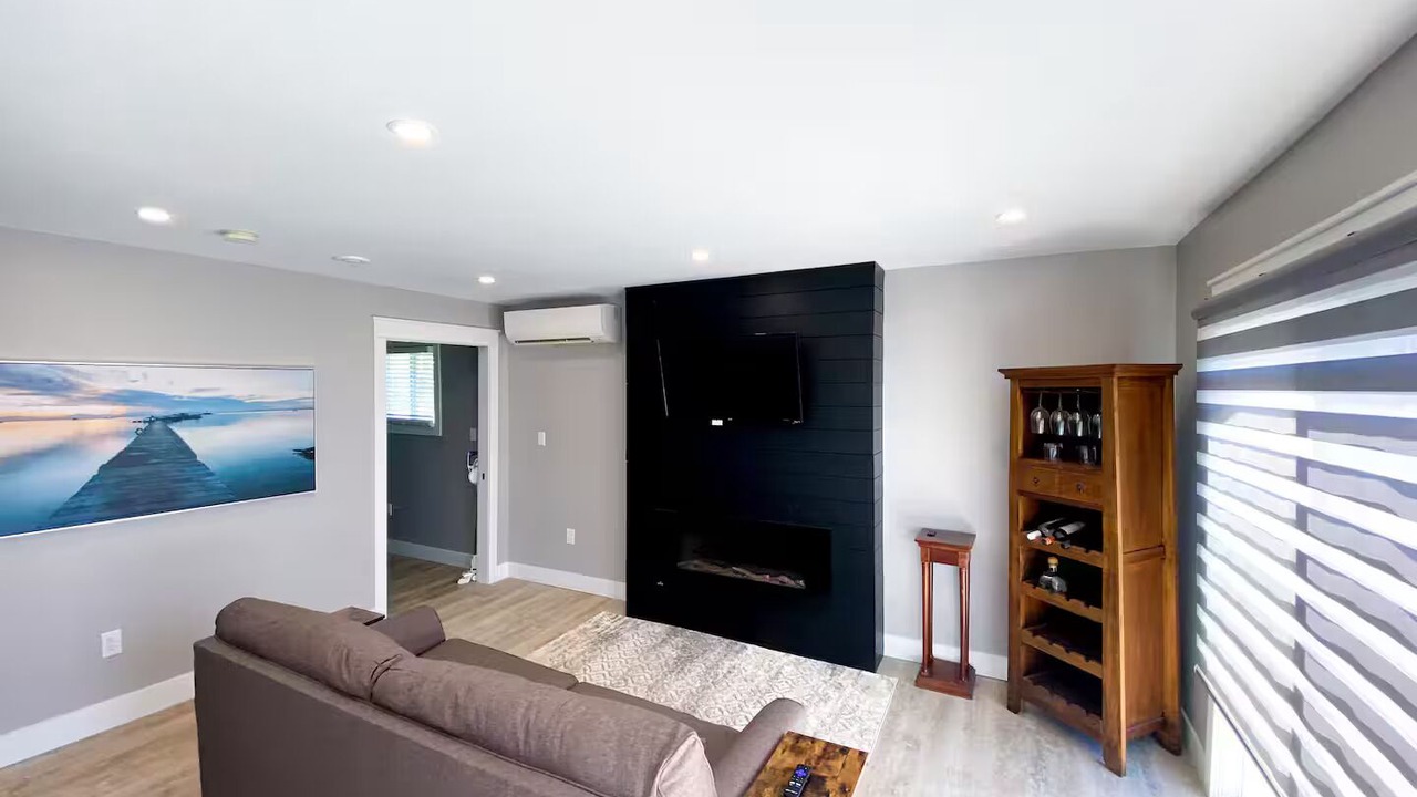 Photo of Livingroom in Brackley Beach