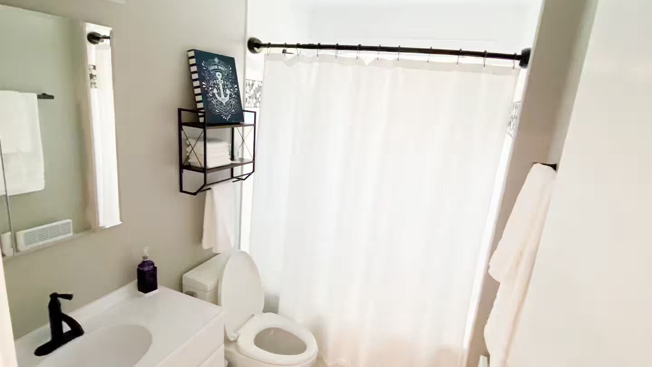 Photo of Bathroom in Brackley Beach