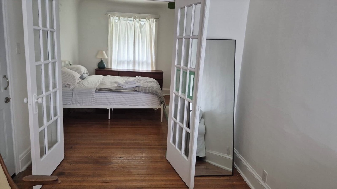 Photo of Bedroom in Koreatown