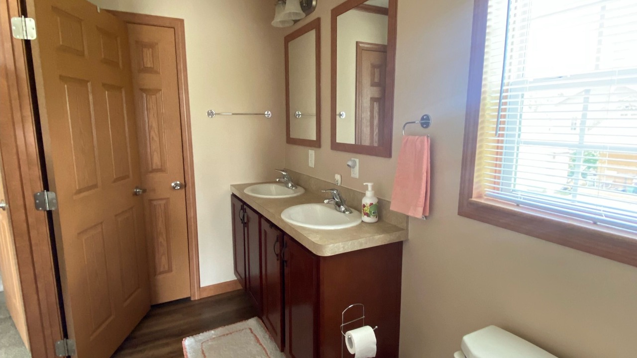 Photo of Bathroom in Georgina