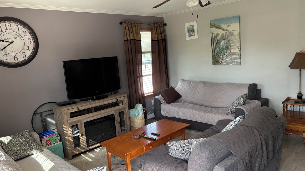 Photo of Livingroom in Georgina