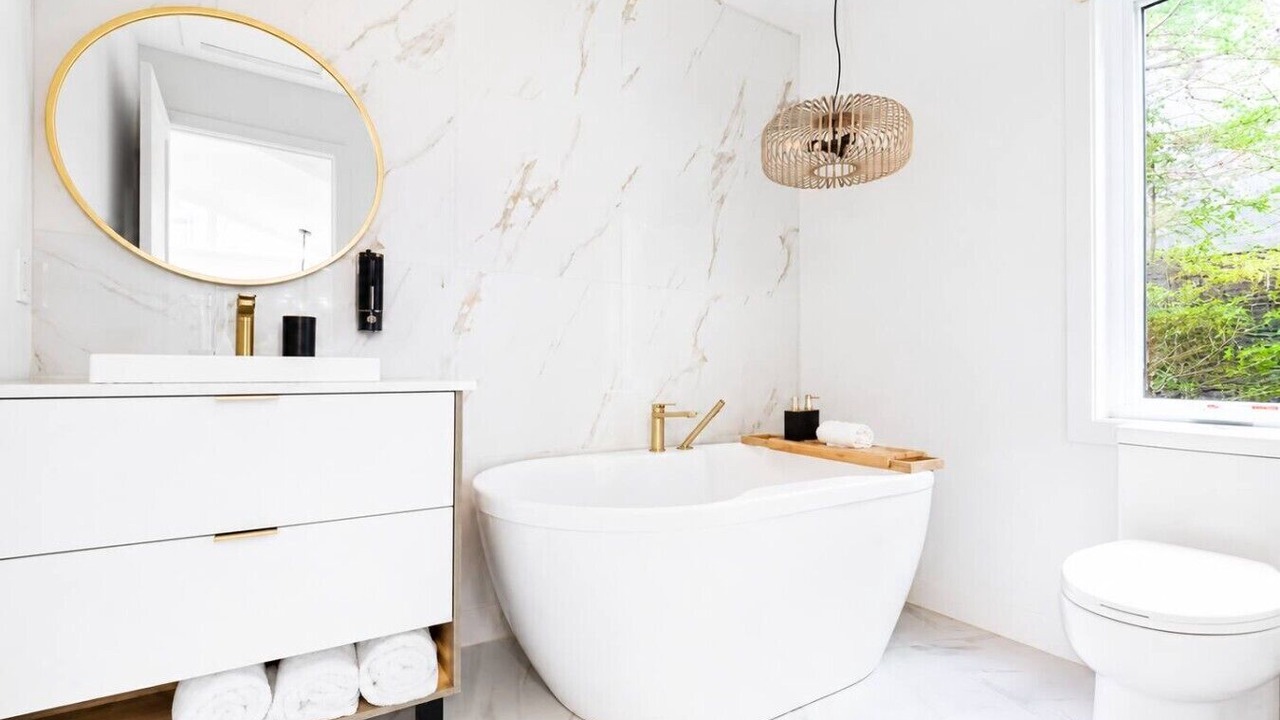 Photo of Bathroom in Lac-Swell