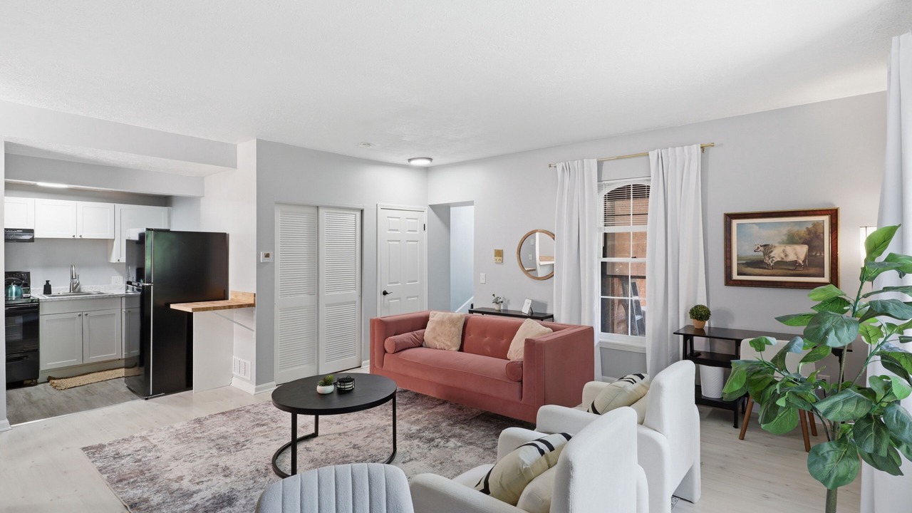 Photo of Livingroom in Corn Hill