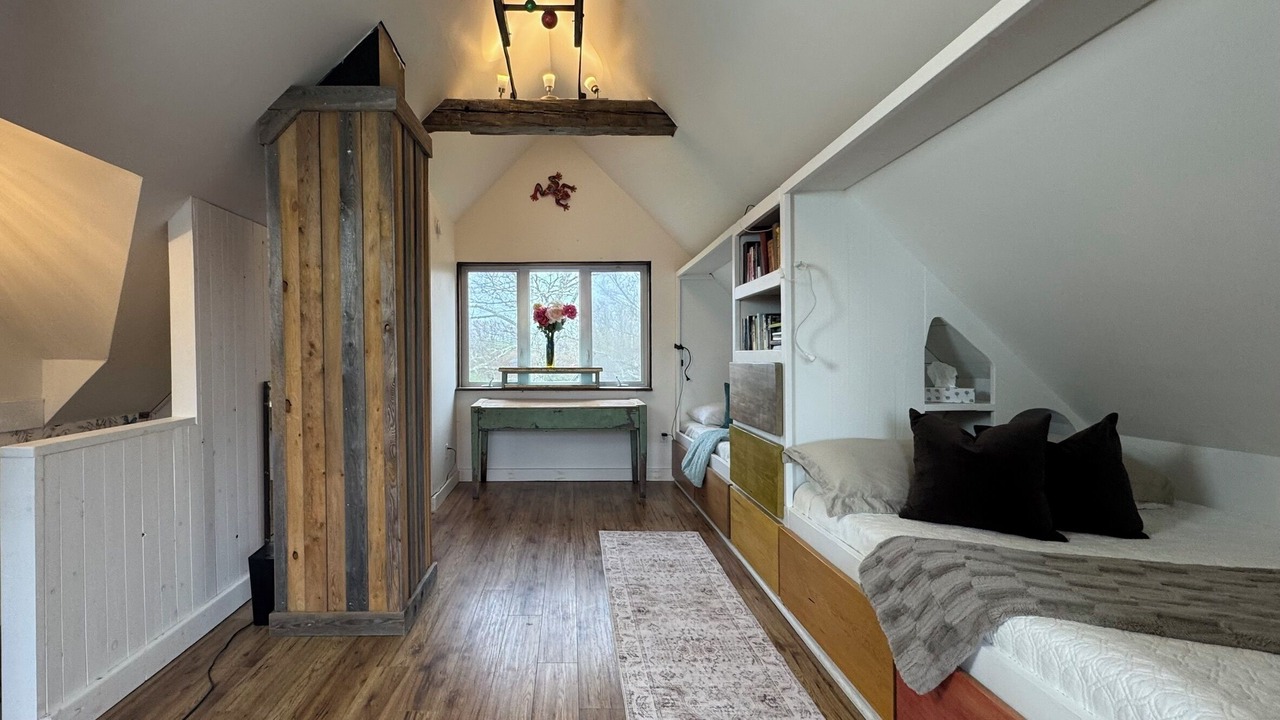 Photo of Bedroom in East Hants