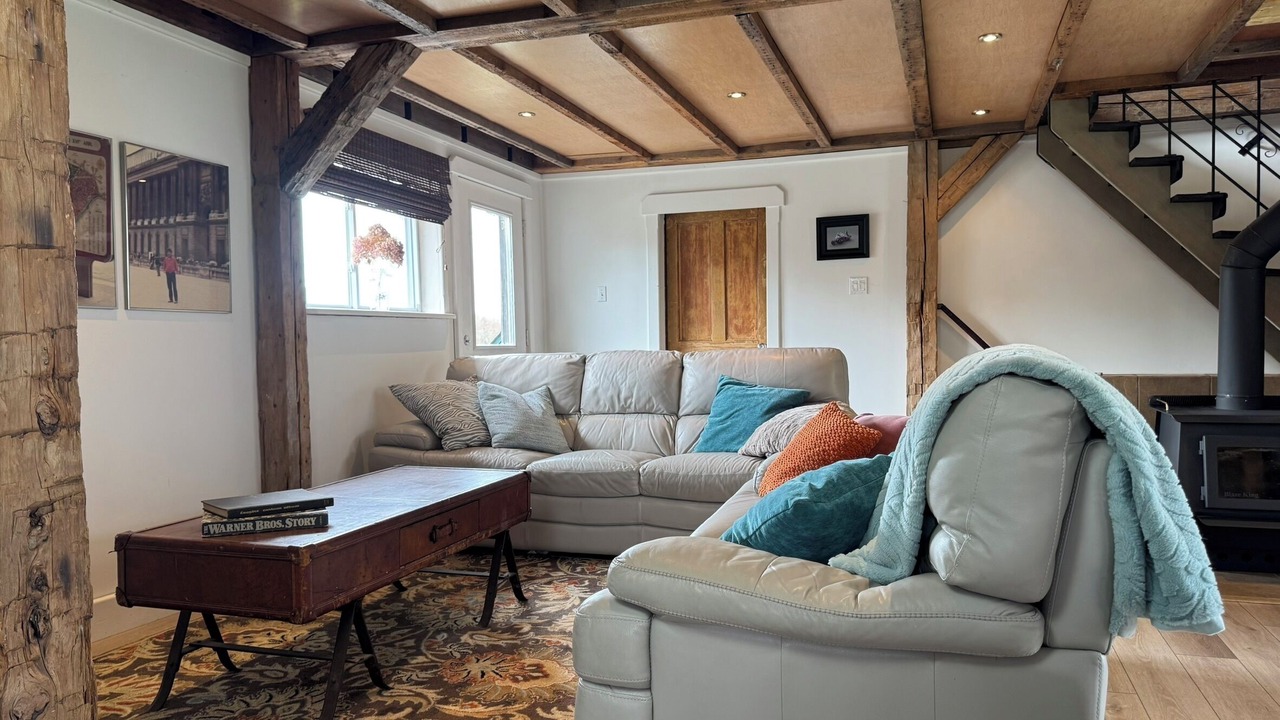 Photo of Livingroom in East Hants
